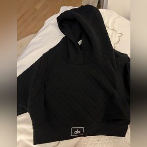 Alo cropped black quilted sweatshirt